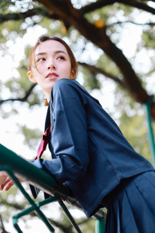 两个人在一起睡觉的视频